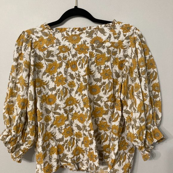 Cupcakes and Cashmere Shirt Size Medium Mustard Green Boho Natural Cropped - Picture 7 of 7